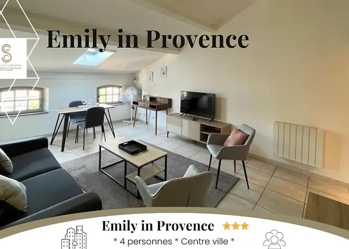 Emily In Provence Arles Centre